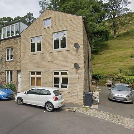 Cosy 2 Bedroom Apartment Todmorden Exterior photo