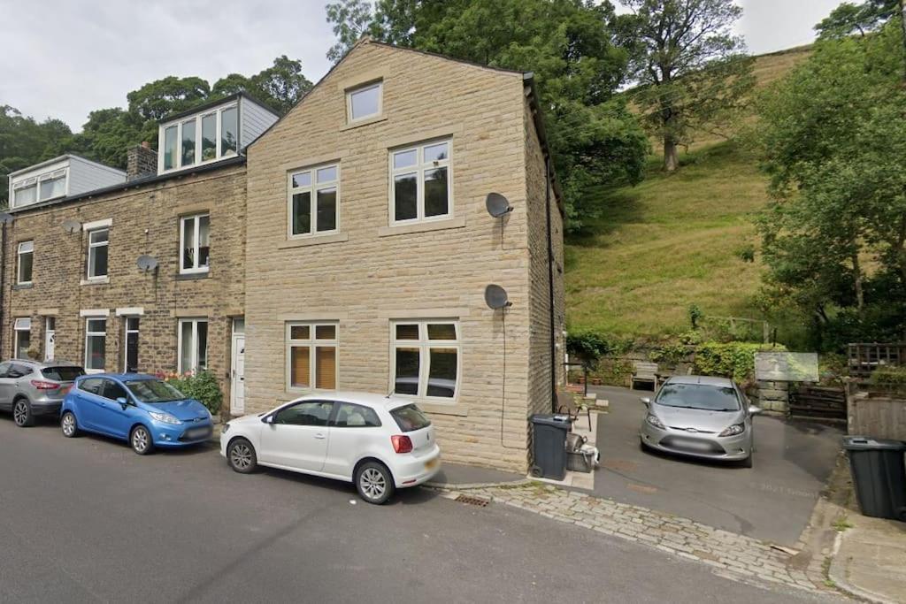 Cosy 2 Bedroom Apartment Todmorden Exterior photo